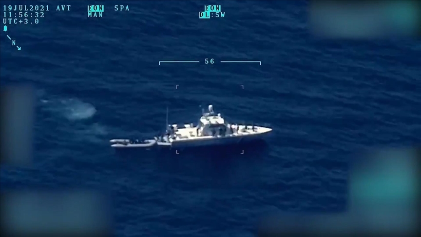 Греческие военные выдворили в воды Турции 15 мигрантов