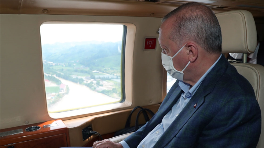 Cumhurbaşkanı Erdoğan, Artvin ve Rize'de yürütülen çalışmalarla ilgili Bakan Karaismailoğlu'ndan bilgi aldı