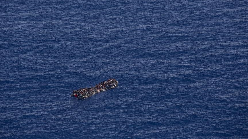 كان متجها إلى إيطاليا .. غرق مركب يقل 45 لاجئا سوريا