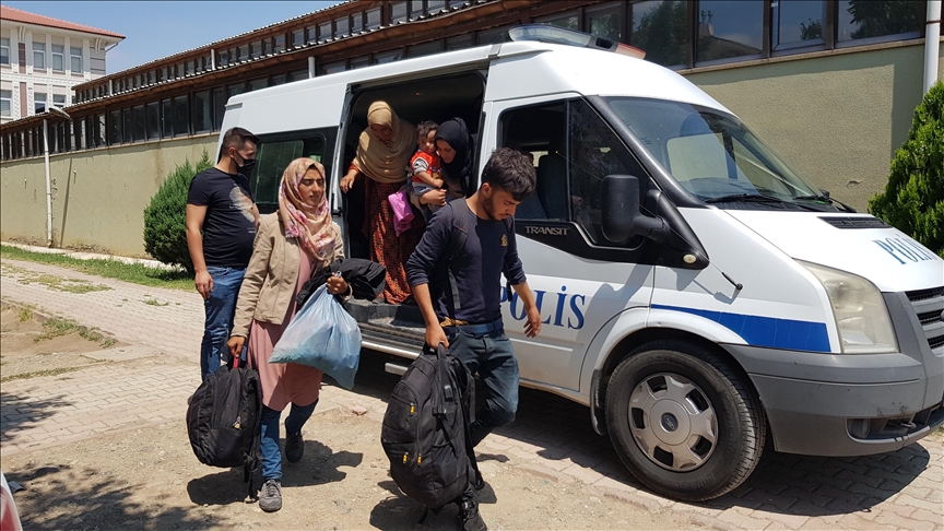 Li Erzinganê 27 biyaniyên bi rêyên dereqanûnî derbasî welêt bûn hatin qefaltin