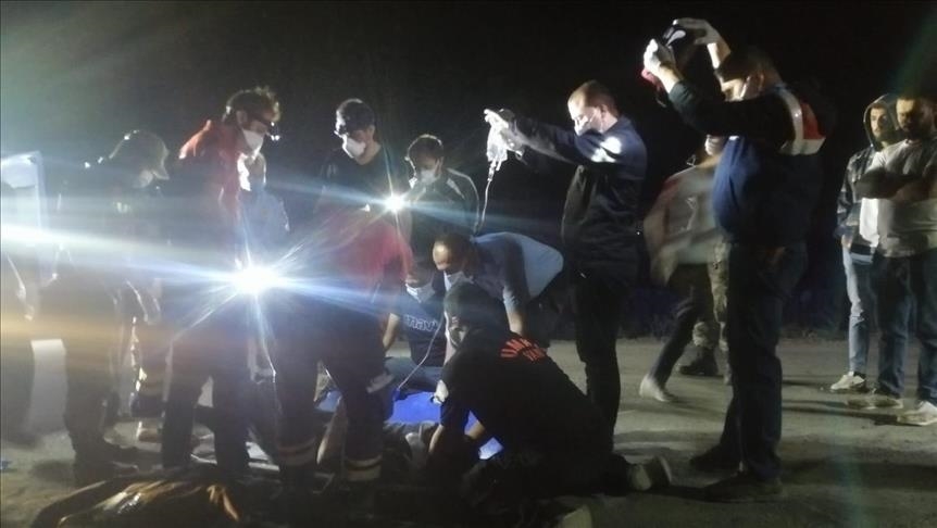 52 irregular migrants held after entering Turkey illegally