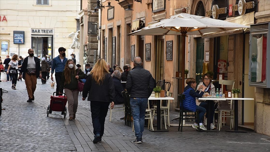 İtalya Yüksek Sağlık Enstitüsü: Pek çok Avrupa ülkesinde olduğu gibi İtalya'da da vakalar artıyor
