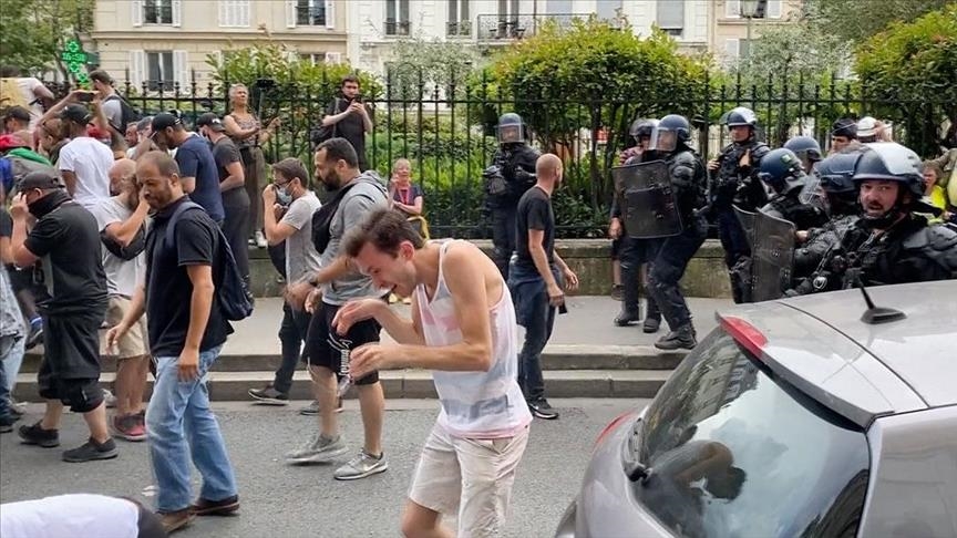 France: 161 000 manifestants mobilisés contre le pass sanitaire