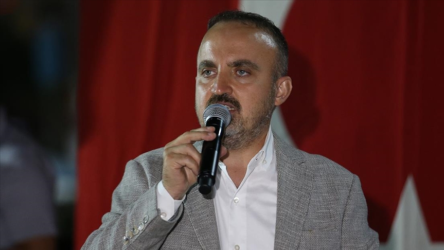 AK Parti'li Turan: Kendilerine 'solcu' diyenler Amerikan fonlarıyla emperyalizme hizmet altyapısı hazırlamış