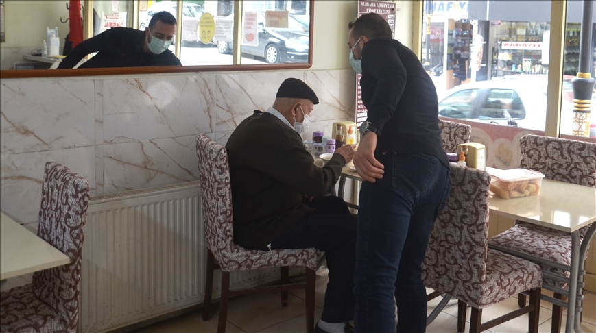 restoran isletmecilerinden musteri ve calisanlar icin asi zorunlulugu talebi