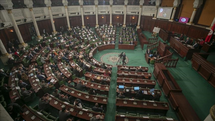 البرلمان التونسي يدين "بشدة" قرارات الرئيس سعيد ويعلن رفضه لها 