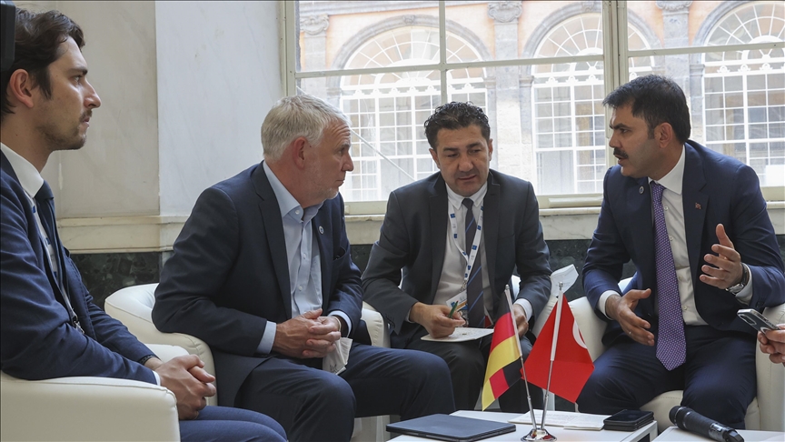 Turkey’s environment minister meets German, French delegations
