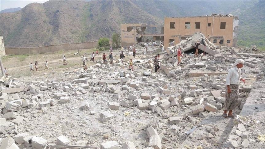 مسؤول عسكري يمني: مقتل 3 مدنيين بقذيفة على تعز