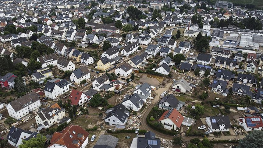 Experto: El cambio climático impulsa un aumento de tormentas intensas y de avance lento en Europa