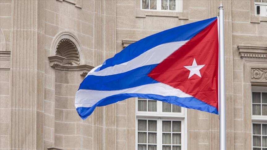 Embajada de Cuba en Francia es atacada con cócteles Molotov