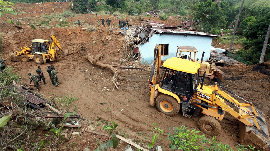 Monsoon landslide kills 6 Rohingya, 2 locals in Bangladesh
