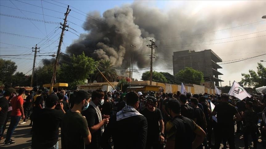 العراق.. محتجون يغلقون 3 مؤسسات حكومية شرقي البلاد