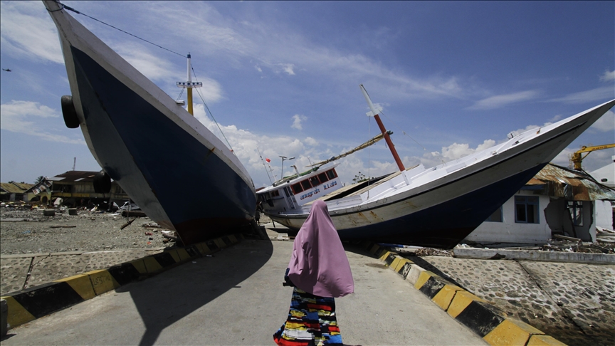 Masyarakat Tojo Una Una Sulawesi Tengah tinggalkan pengungsian setelah gempa M 6,5