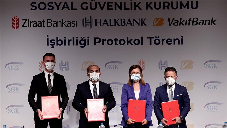Sgk Ile 3 Banka Arasinda Emekli Olabilecek Sigortalilara Yonelik Kredi Is Birligi Protokolu Imzalandi