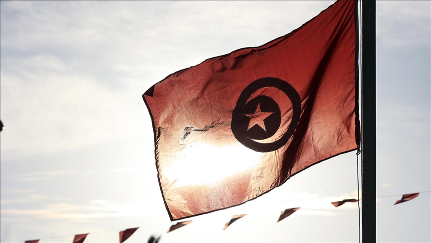 تدابير رئيس تونس جدل ثلاثي يعكس انقساما سياسيا
