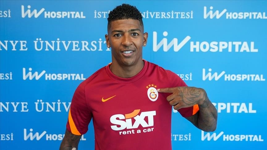 Van Aanholt Joins Galatasaray