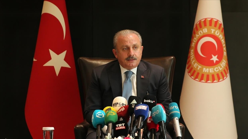 Presidente del Parlamento turco: "La migración ilegal es problema de todo el mundo y no solo de Turquía"