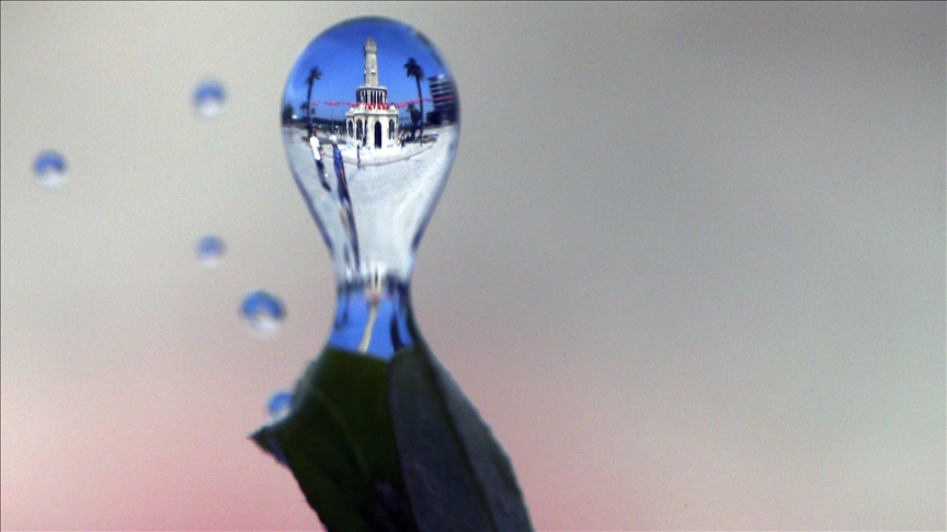 Turska: Znamenitosti Izmira fotografisane kao odrazi u kapljicama vode