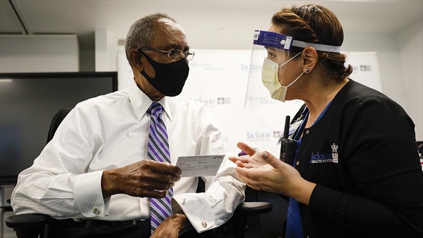 Agencia de salud de EEUU recomiendan de nuevo el uso de máscaras médicas en algunas partes del país
