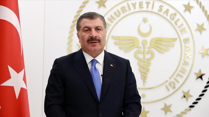 وزير الصحة التركي يدعو مواطنيه للإسراع في تلقي لقاحات كورونا 