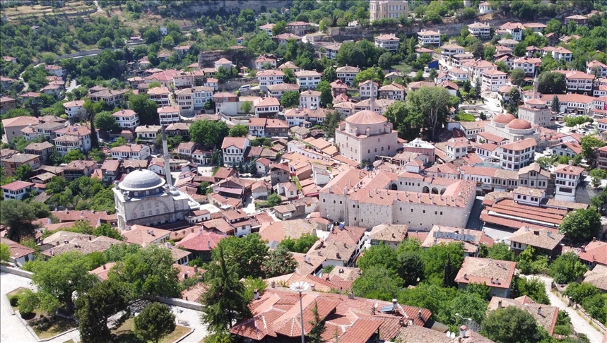 Исторический город Сафранболу в Турции на праздник посетили 170 тыс. туристов