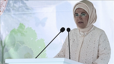 Emine Erdoğan: Hayvanlara gösterilen şiddetin hiçbir türünü asla kabul edemeyiz