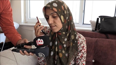 Serokomar Erdogan digel Ayşegul Biçer a ji Dayikên Diyarbekirê ku kurê wê teslîm bû axivî