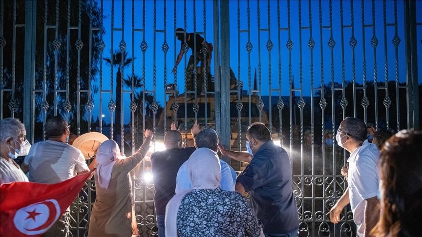 Italian foreign minister voices concern over situation in Tunisia