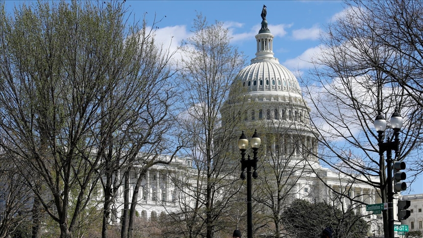 US visitors without masks face arrest on Capitol Hill, lawmakers face fines