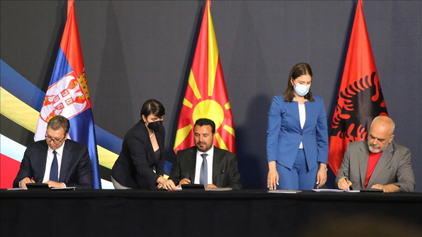 Skoplje: Zaev, Rama i Vučić potpisali sporazume za lakše kretanje roba i radne snage