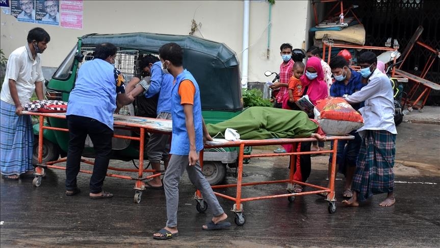 Coronavirus patients in Bangladesh rushing to health facilities amid rising infections