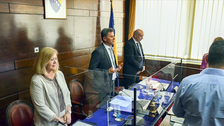 Članovi Vlade FBiH odali počast Salki Bukvareviću