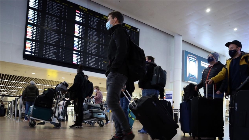 Francia califica como 'discriminatorias' las normas de cuarentena para los viajeros impuestas por Reino Unido