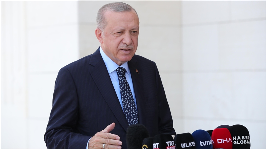 Erdoğan: Vazhdojnë përpjekjet për shuarjen e 14 zjarreve pyjore