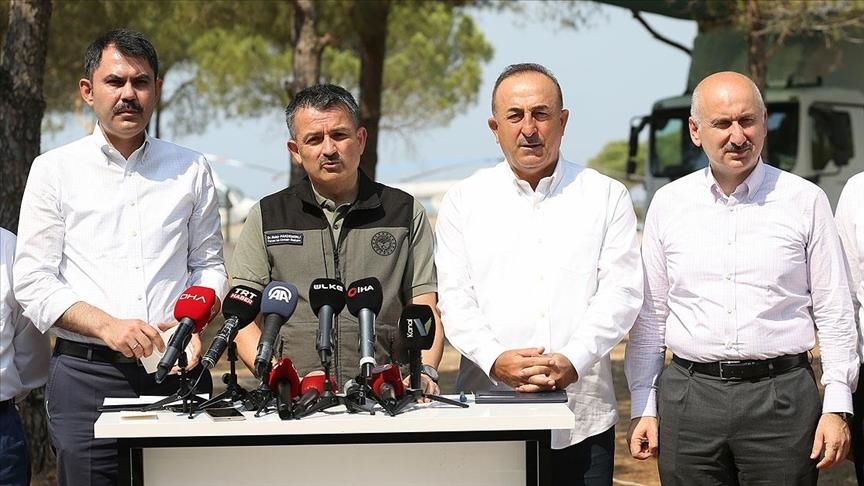 وزير الزراعة التركي: سيطرنا على 70 حريقا من أصل 81