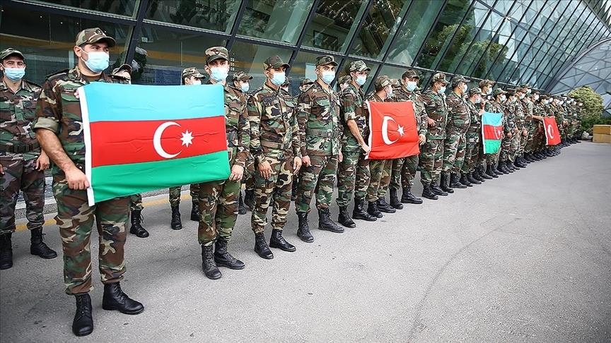 Азербайджанские пожарные отправились в Турцию