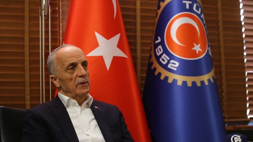 Türk-İş, kuruluşunun 69'uncu yılını kutluyor