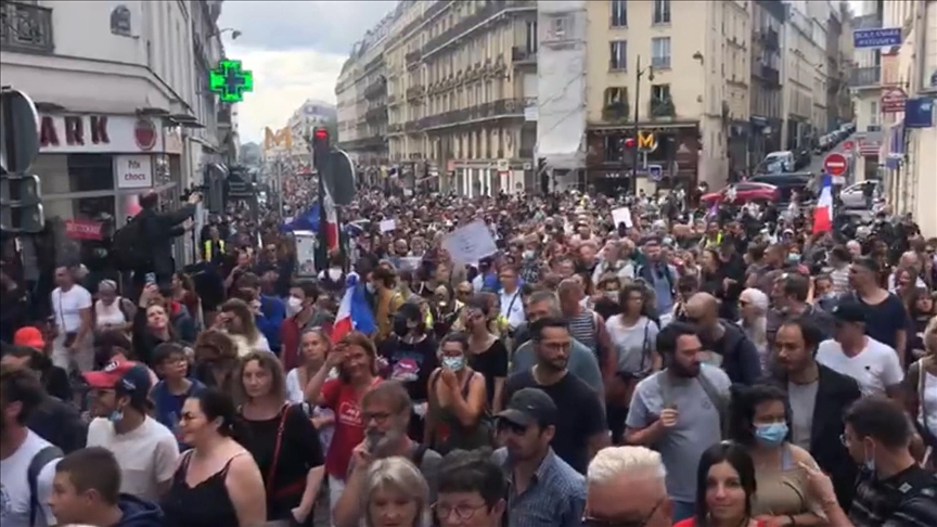 Anti-health pass protests surge in France