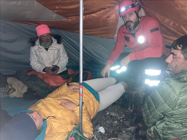 Kaçkar Dağları'nda düşerek yaralanan Ukraynalı 2 dağcı kurtarıldı