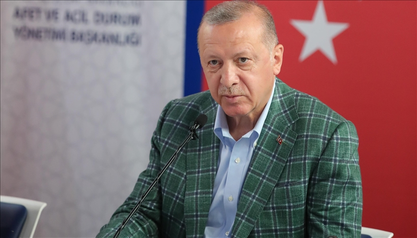 Erdogan u požarima pogođenoj Antaliji: Građani mogu biti mirni, nadoknadit ćemo svaku vrstu štete