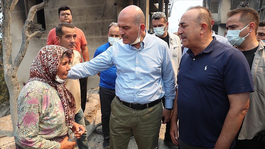 Bakanlar Soylu ve Çavuşoğlu, Alanya ile Gündoğmuş'taki yangın bölgesinde incelemelerde bulundu
