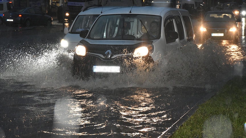 Ordu, Van, Hakkari ve Erzincan çevreleri için sağanak uyarısı