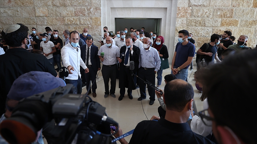 İsrail mahkemesi Kudüs'ün Şeyh Cerrah Mahallesi'ndeki ailelerin tehciriyle ilgili kararı yine erteledi