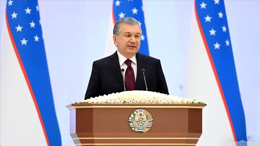 Президент Узбекистана привился вакциной против COVID-19