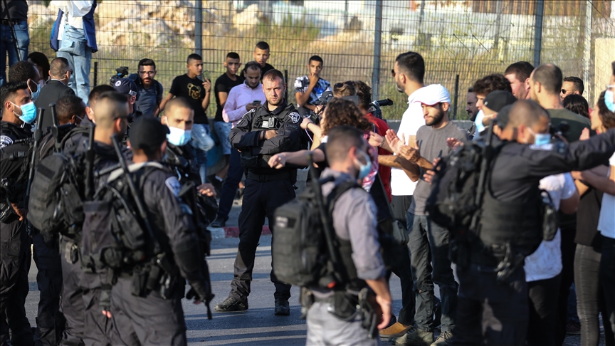 Israel arrests 4 Palestinians near Gaza border