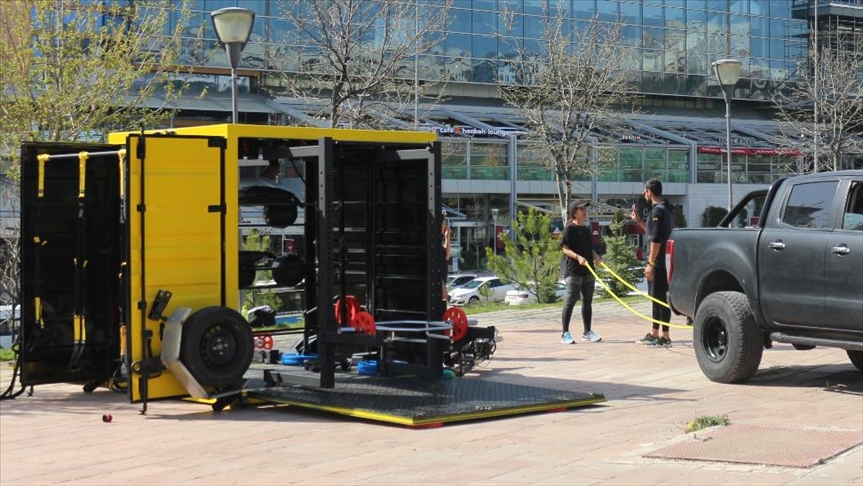 Turkish trainer’s portable outdoor gym gains traction with pandemic