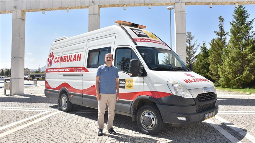 ‘Canbulan’ Manavgat’taki yangında yaralanan hayvanların hayata tutunmasını sağlıyor