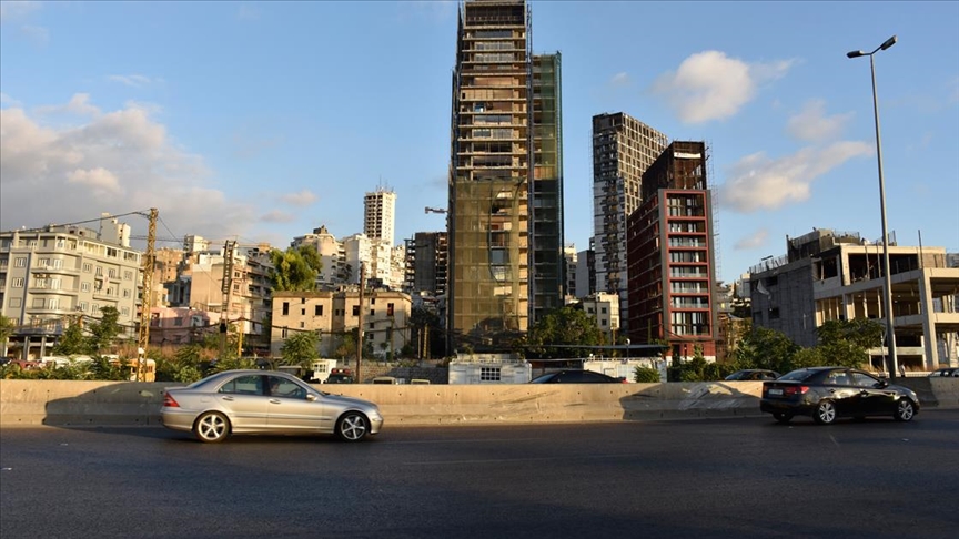 Beyrut'un eğlence mekanlarıyla meşhur Cımmeyze bölgesi bir yıldır patlama faciasının izlerini taşıyor
