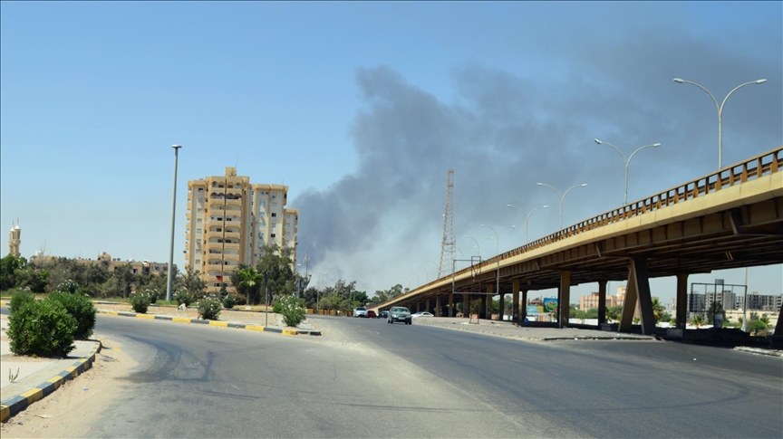 فتح الطريق بين الشرق والغرب الليبي.. هل ينهي الانقسام؟ (تحليل)