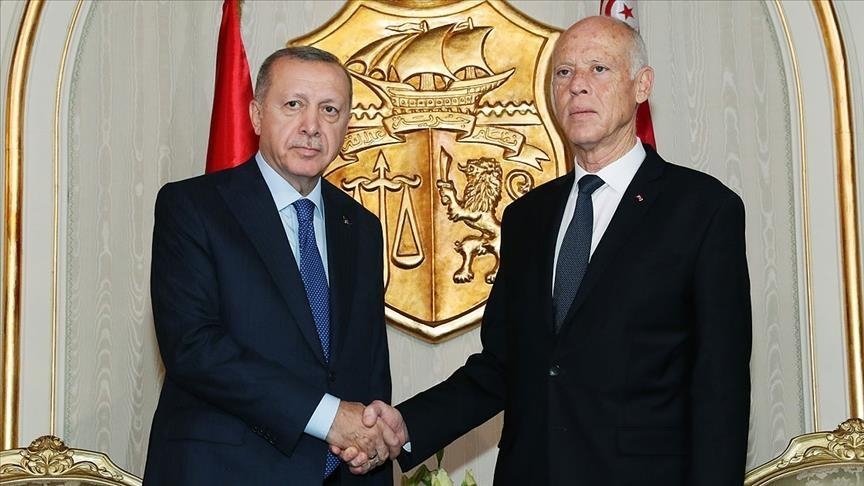 Erdogan discute des derniers développements en Tunisie avec Kaïs Saïed